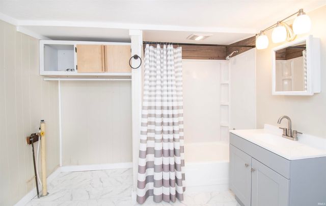 1210 Town Street, Kendallville, IN 46755