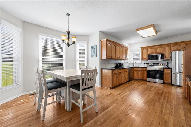 9407 N Tracy Avenue, Kansas City, MO 64155