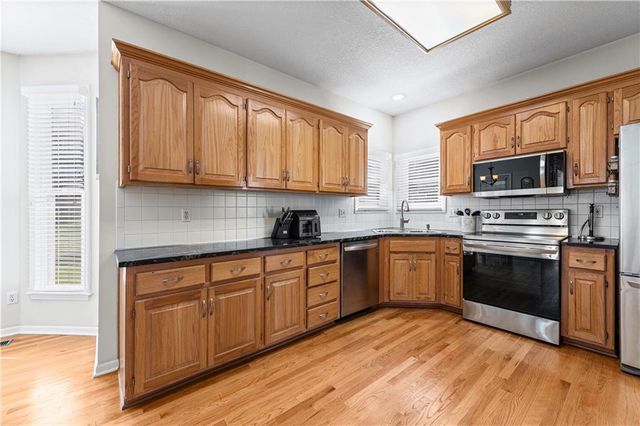 9407 N Tracy Avenue, Kansas City, MO 64155