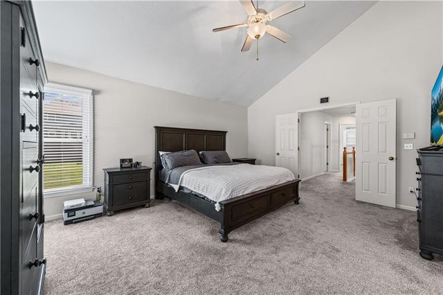 9407 N Tracy Avenue, Kansas City, MO 64155