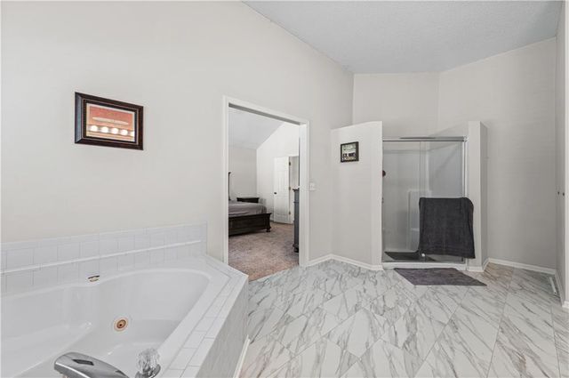 9407 N Tracy Avenue, Kansas City, MO 64155