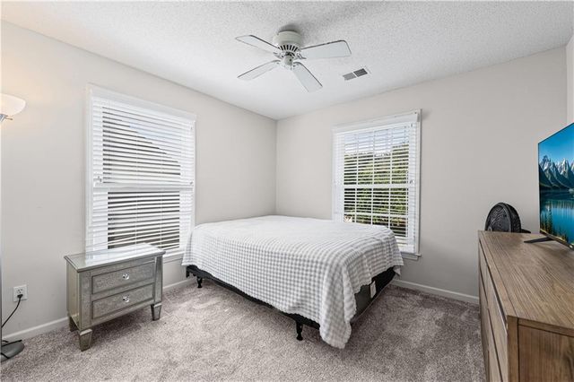 9407 N Tracy Avenue, Kansas City, MO 64155
