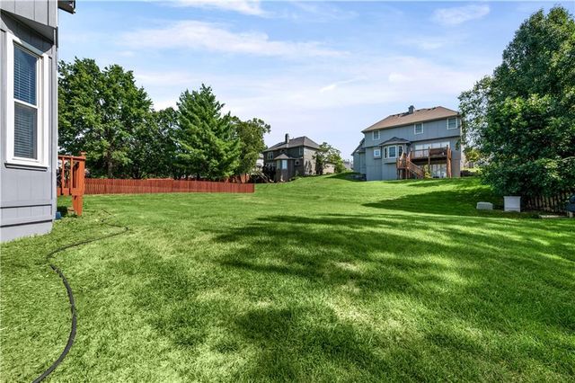 9407 N Tracy Avenue, Kansas City, MO 64155