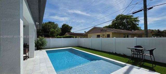 4971 Whispering Way 4971, Fort Lauderdale, FL 33312