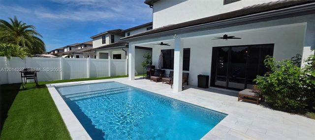 4971 Whispering Way 4971, Fort Lauderdale, FL 33312