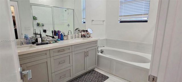 4971 Whispering Way 4971, Fort Lauderdale, FL 33312