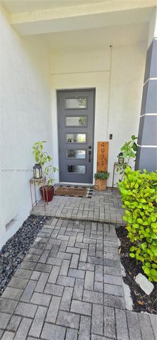 4971 Whispering Way 4971, Fort Lauderdale, FL 33312