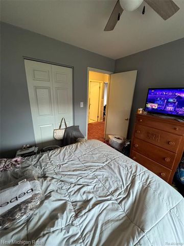 25888 Carl Street, Roseville, MI 48066