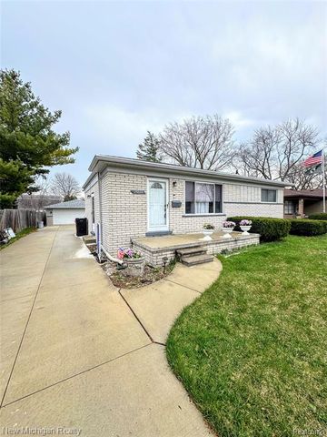 25888 Carl Street, Roseville, MI 48066