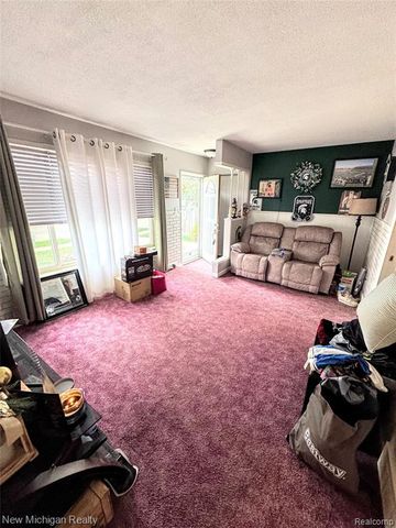 25888 Carl Street, Roseville, MI 48066