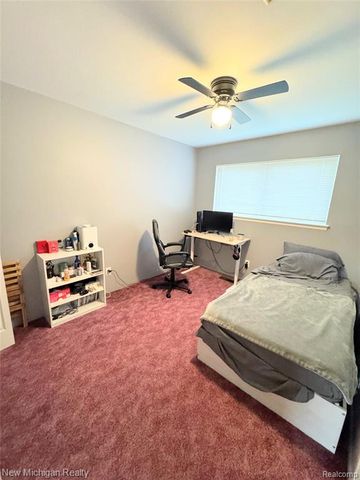 25888 Carl Street, Roseville, MI 48066