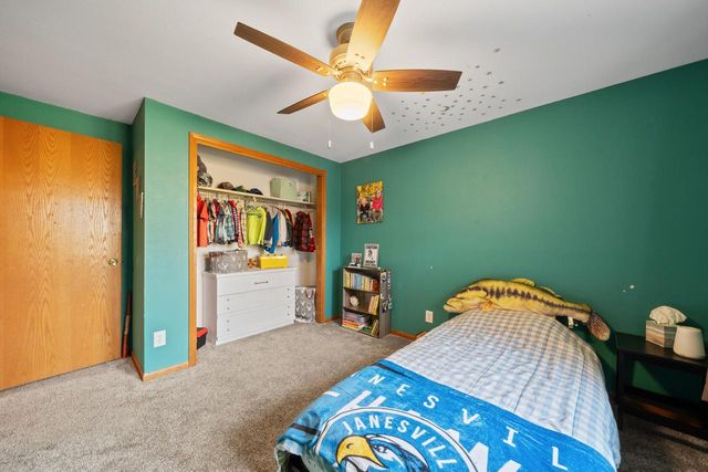 2121 Adelia AVENUE, Delavan, WI 53115