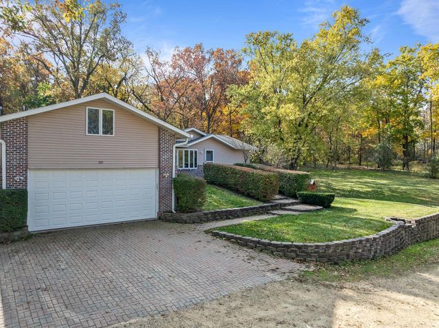 2121 Adelia AVENUE, Delavan, WI 53115