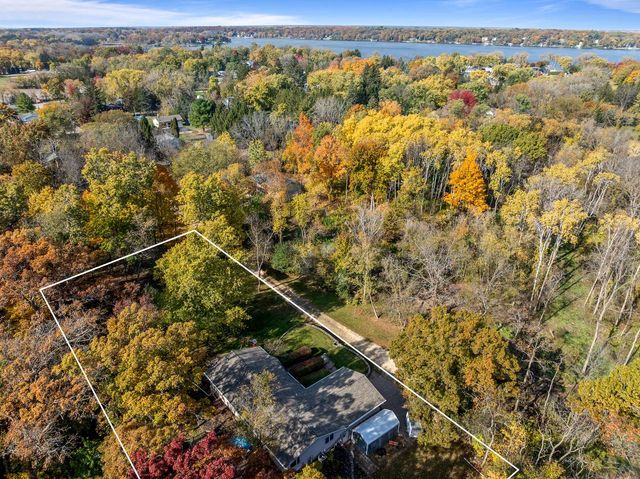 2121 Adelia AVENUE, Delavan, WI 53115