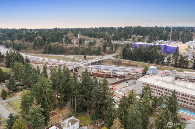 14552 5th Avenue NE, Shoreline, WA 98155