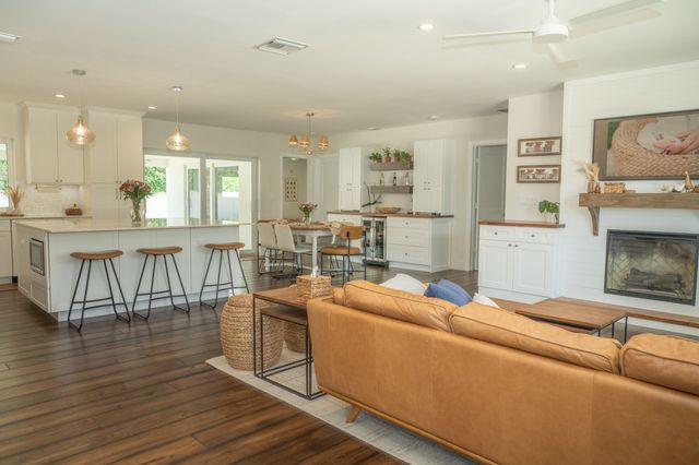 1058 NW 6th Drive, Boca Raton, FL 33486