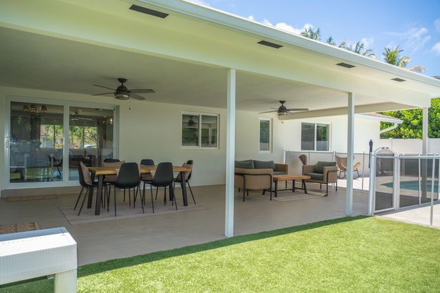 1058 NW 6th Drive, Boca Raton, FL 33486