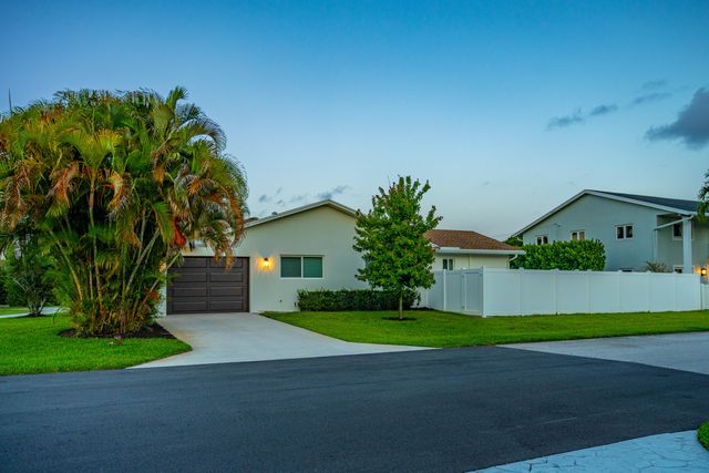 1058 NW 6th Drive, Boca Raton, FL 33486