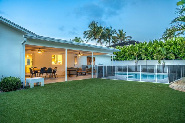 1058 NW 6th Drive, Boca Raton, FL 33486