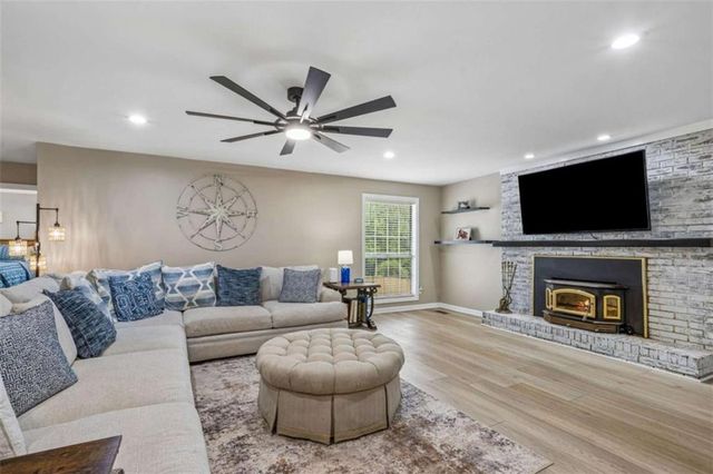 32 Quail Run, Hoschton, GA 30548