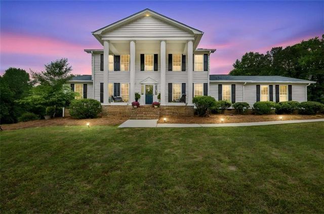 32 Quail Run, Hoschton, GA 30548