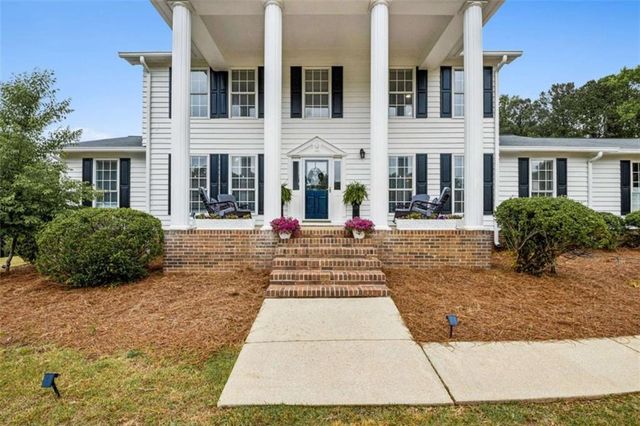 32 Quail Run, Hoschton, GA 30548
