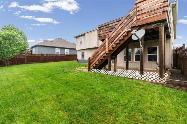 1501 Johnston Drive, Raymore, MO 64083