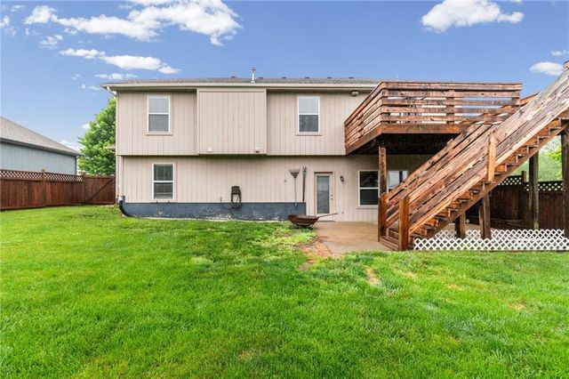 1501 Johnston Drive, Raymore, MO 64083
