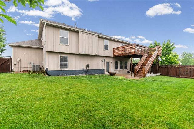 1501 Johnston Drive, Raymore, MO 64083