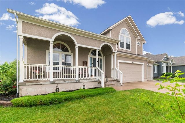 1501 Johnston Drive, Raymore, MO 64083