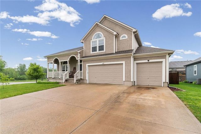 1501 Johnston Drive, Raymore, MO 64083
