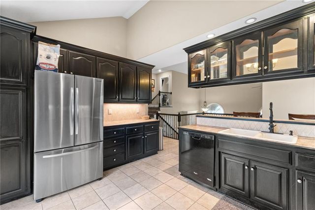 1501 Johnston Drive, Raymore, MO 64083