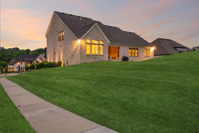 1931 Parade Drive, Brentwood, TN 37027