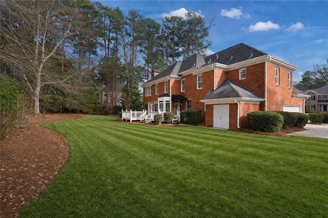 1700 Canterbury Pointe SE, Conyers, GA 30013