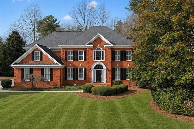 1700 Canterbury Pointe SE, Conyers, GA 30013