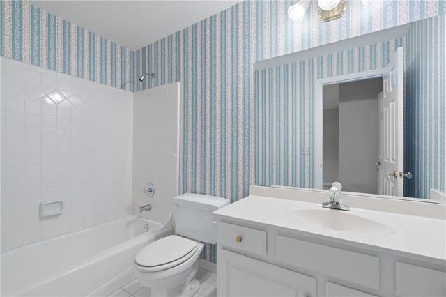 1700 Canterbury Pointe SE, Conyers, GA 30013