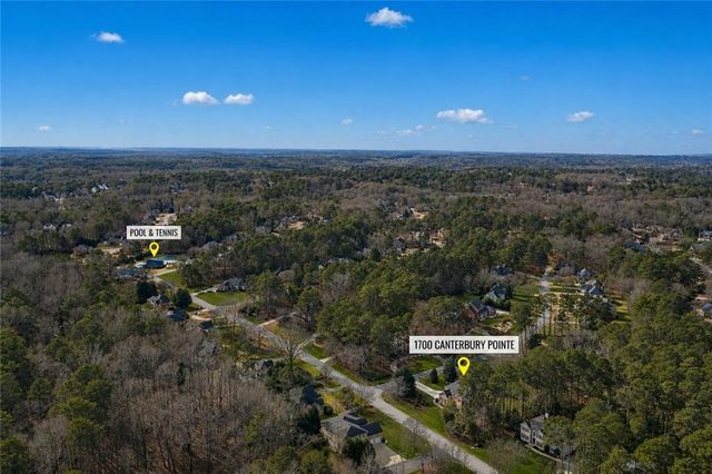 1700 Canterbury Pointe SE, Conyers, GA 30013