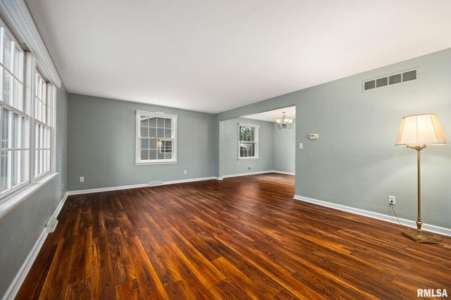 433 E FERNWOOD Street, Morton, IL 61550