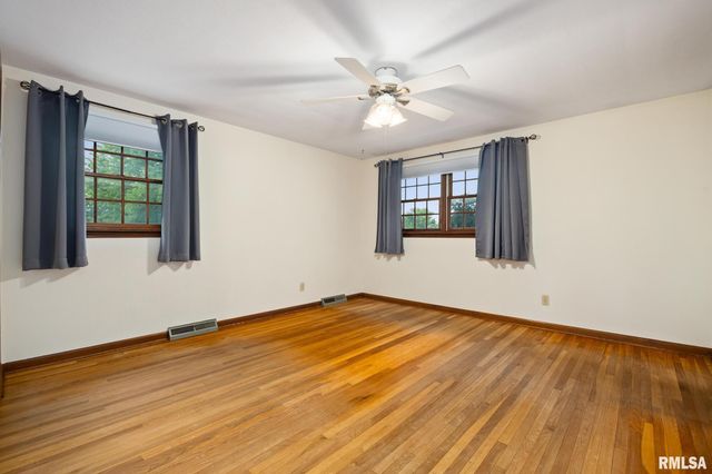 433 E FERNWOOD Street, Morton, IL 61550