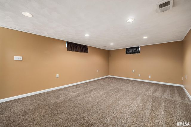 433 E FERNWOOD Street, Morton, IL 61550