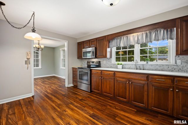 433 E FERNWOOD Street, Morton, IL 61550