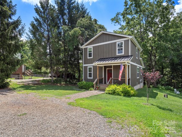 862 Sand Hill Road, Asheville, NC 28806