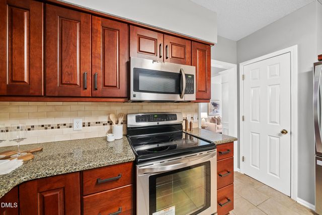 108 Woodshire Lane, Chapel Hill, NC 27514