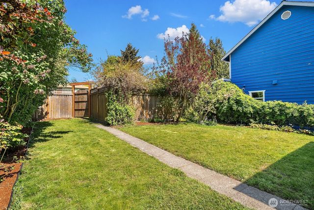 2434 S Irving Street, Seattle, WA 98144