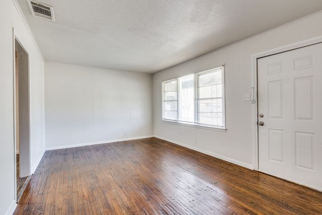 4256 Standish Road, Fort Worth, TX 76133