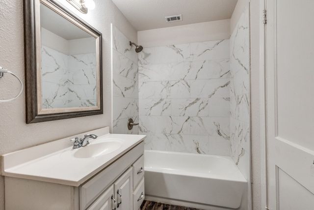 4256 Standish Road, Fort Worth, TX 76133