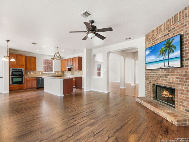 8019 Jalane Oaks, San Antonio, TX 78255