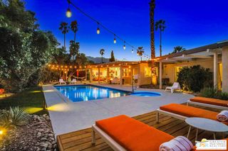 1041 E El Conquistador, Palm Springs, CA 92262