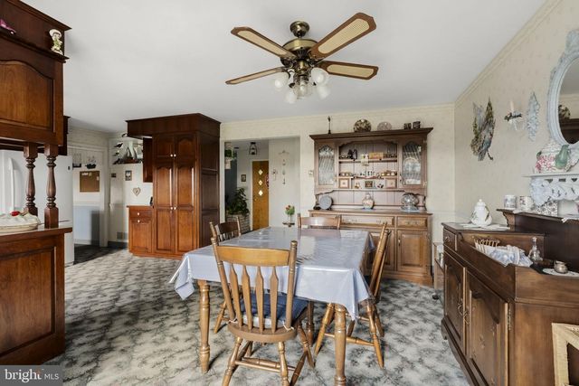 1041 SPRINGVILLE RD, East Earl, PA 17519