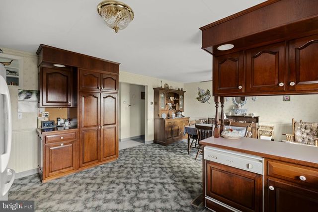 1041 SPRINGVILLE RD, East Earl, PA 17519